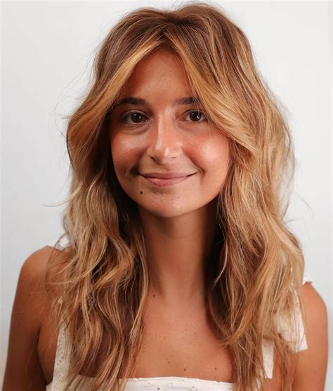 5 Stylish Long Shag Haircuts for an Effortless Look 41