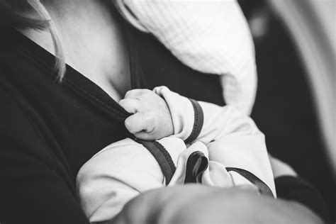 Трещины сосков у кормящих мам, методы их лечения и профилактики | Nutrilak