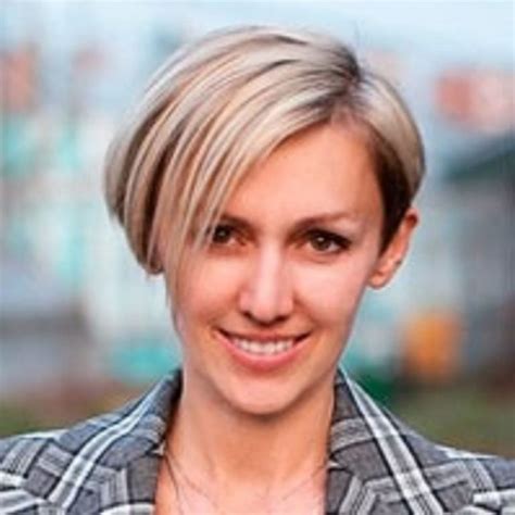 Елена Резанова - Краткая биография Резановой и список всех ее книг
