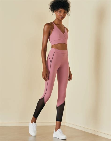 Pin de Tays Ribeiro em Fit/body | Estilo fitness, Legging, Ideias fashion