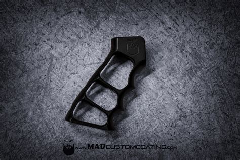 Black MAD Label AR grip - Mad Custom CoatingMad Custom Coating