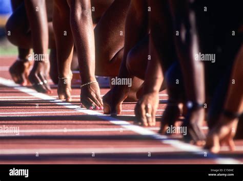Women 100m sprint hi-res stock photography and images - Alamy