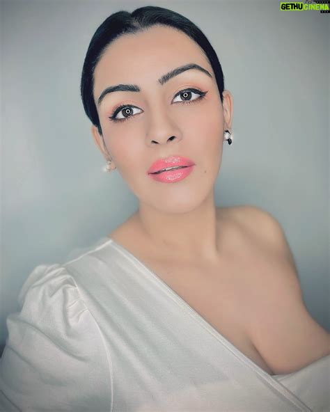 Yamini Malhotra Wiki, Biography, Age, Gallery, Spouse and more