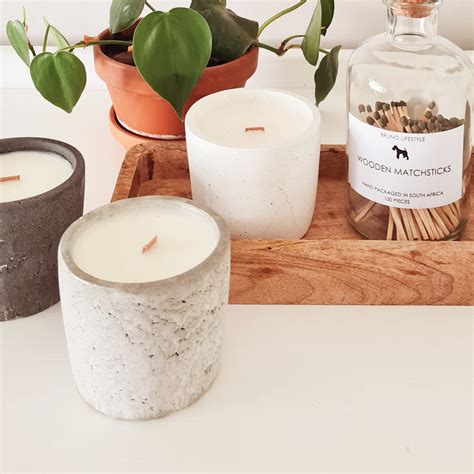 Buy Soy wax & organic wood wick scented candle in concrete pot - Bruno