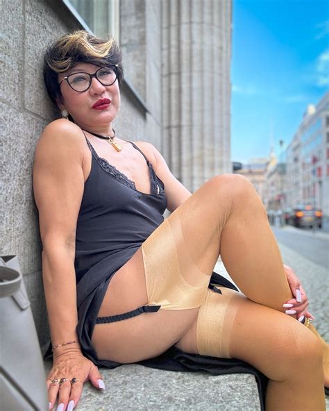 Julia woo - Julia woo added a new photo.