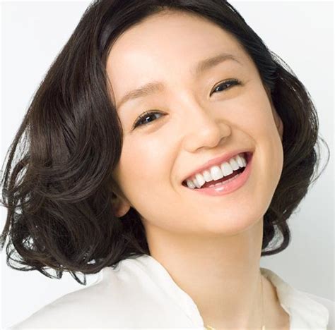 日本理想成熟女人榜出爐！女星天海祐希奪冠！ - 每日頭條