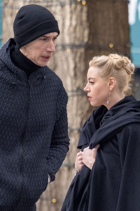 Aubrey Plaza Braless Boobs - Hot Celebs Home