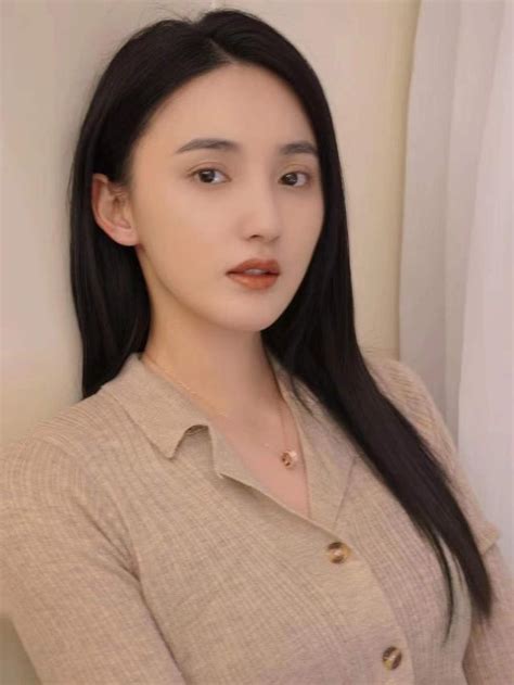 艾曉琪與王子文、鄧婕、白敬亭主演電視劇《我的助理六十歲》殺青 - 每日頭條