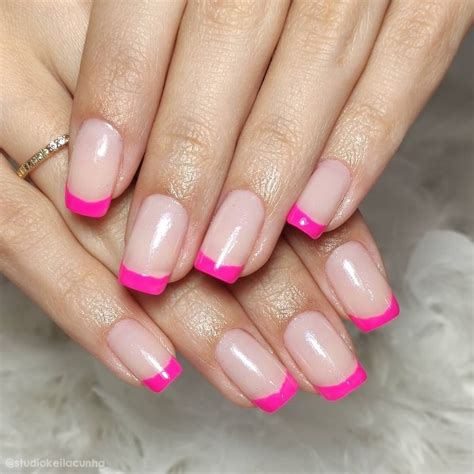 Francesinha Rosa Na Mão - Francesinha Rosa – 42 Unhas Apaixonantes & Tons Inspiradores!