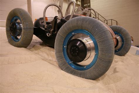 About — The SMART Tire Company