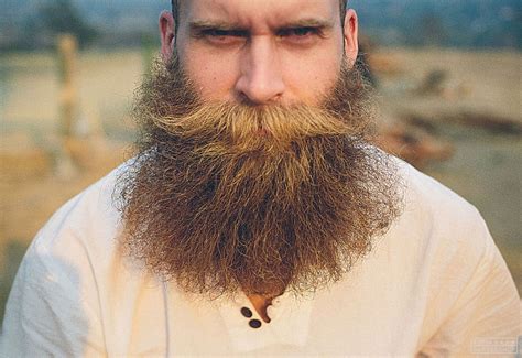Уход за бородой – простые советы – TOP BARBERSHOP