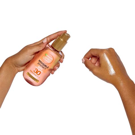 Garnier Ambre Solaire - Invisible Protect Glow FPS 30 | beautyPALAST.ch