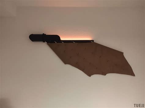 Toothless' tail fin! : r/httyd
