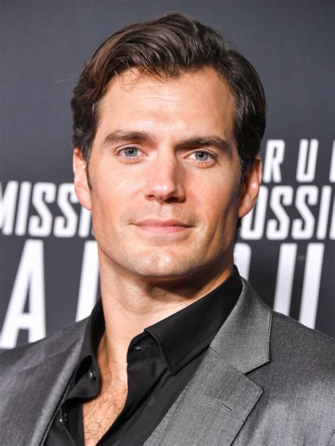 Henry Cavill : A biografia - AdoroCinema
