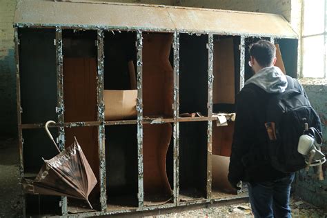 Abandoned Places: Patrick in a old locker room [6000x4000]