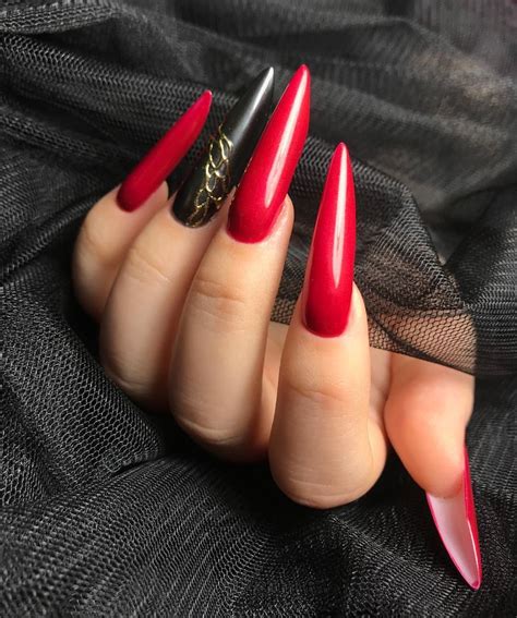 💅🏻💕 #nailart Изграждане на форма “Руски бадем” #naildesigns # ...