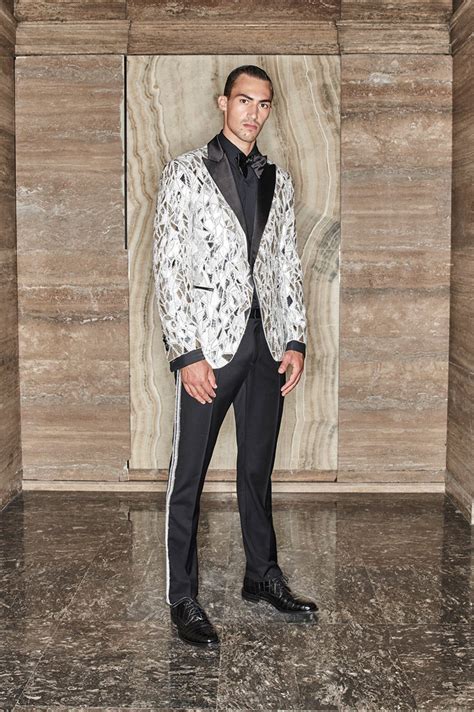 LOOKBOOK: ATELIER VERSACE Fall Winter 2020 Collection