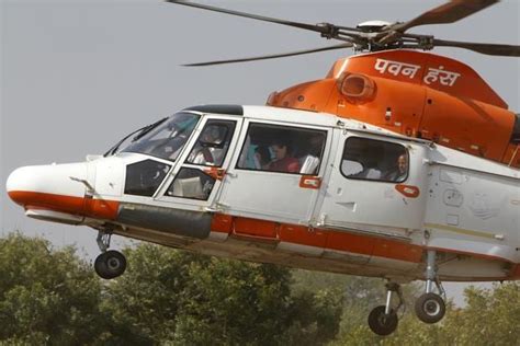 ongcs pawan hans chopper crashes  mumbai coast  bodies