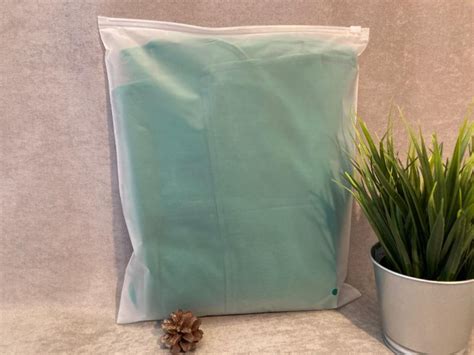 Зип пакет Zip lock, для упаковки одежды с застежкой бегунком купить по ...