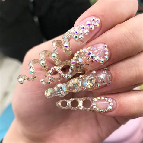 Маникюр со стразами | Crazy nails, Crazy nail designs, Nail designs unique