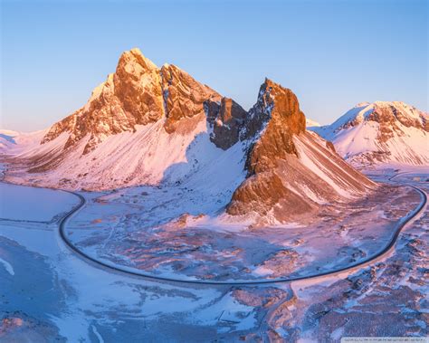 Dinner at capella on 9 includes a surprising panoramic mountain view