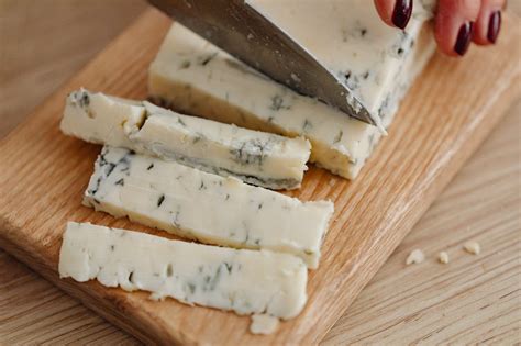 Queijo Azul É O Mesmo Que Gorgonzola - Gorgonzola ou queijo azul? Entenda o que diferencia esses queijos ...