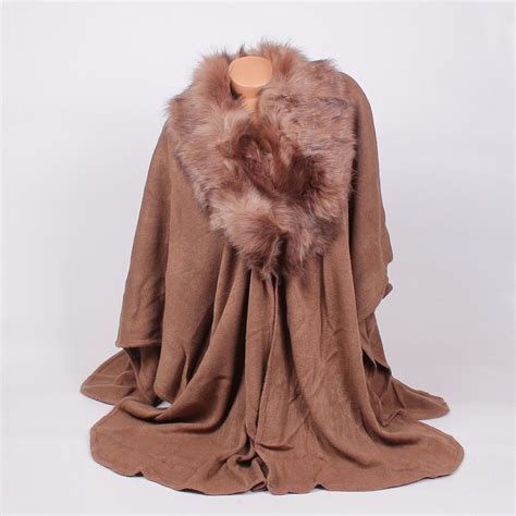 Кафяво кашмирено пончо с яка от еко косъм | Coat, Fur coat, Poncho