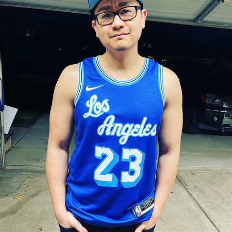 Ashley Vee - 😋 | Facebook