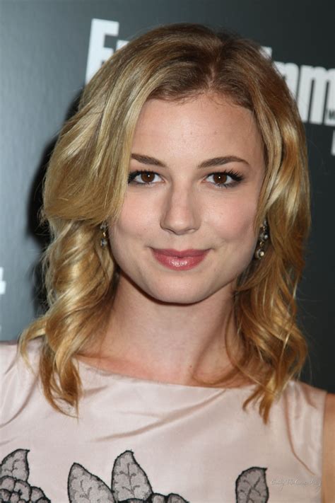 Pictures of Emily VanCamp