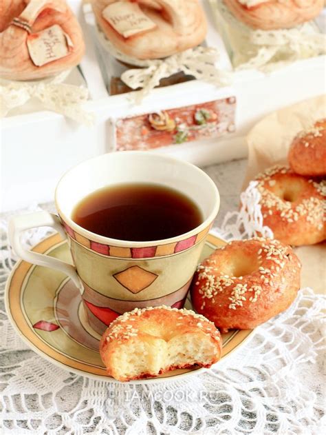 Творожно-сырные бублики с кунжутом