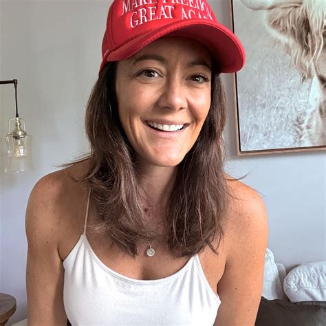 Nature experts explain why mikayla raines is so influential 6