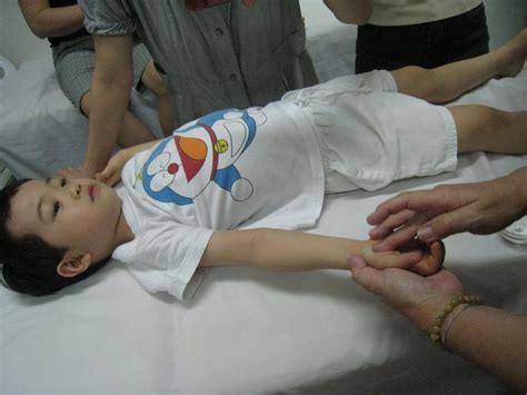 Fingertips @ Singtrain: Infant & Child Massage/Tuina (12 & 13 June 2010)