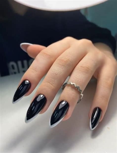 Чёрно-белый маникюр | Stylish nails art, Goth nails, Grunge nails