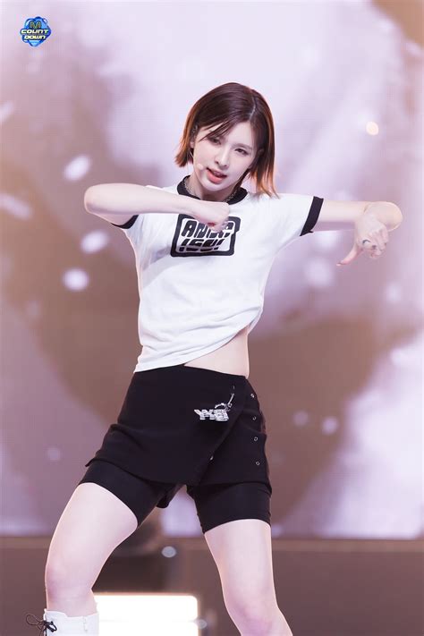 240125 NMIXX Bae - 'DASH' at M Countdown | kpopping