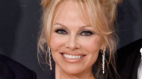 Pamela Anderson Topless