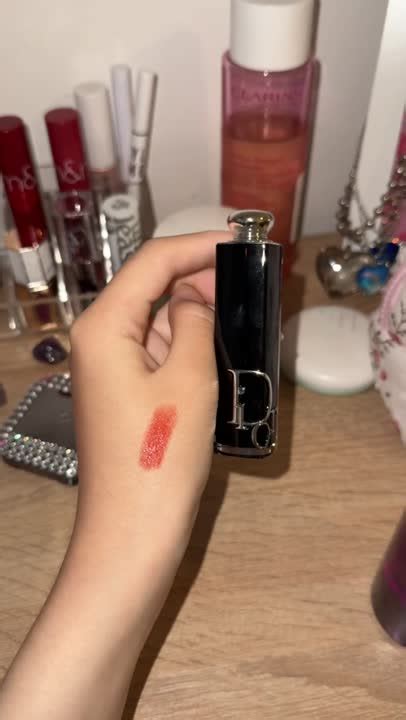DIOR Помада для губ Addict купить по цене 5300₽ в ЛЭТУАЛЬ