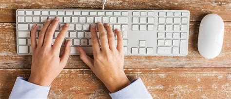 close-up-hands-typing - Modern Learners