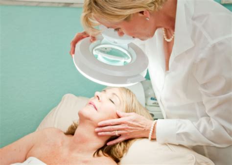 Симптоми, причини, признаци и лечение на лупус — Medconsult.bg
