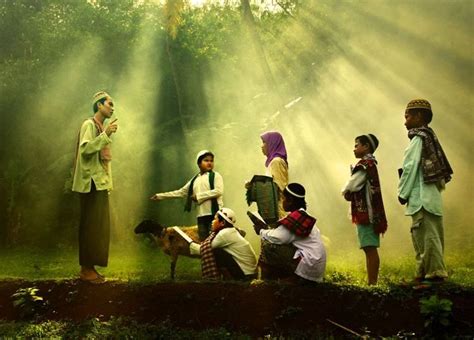 Kewajiban Menuntut Ilmu Lengkap dengan Hadist dan Penjelasannya