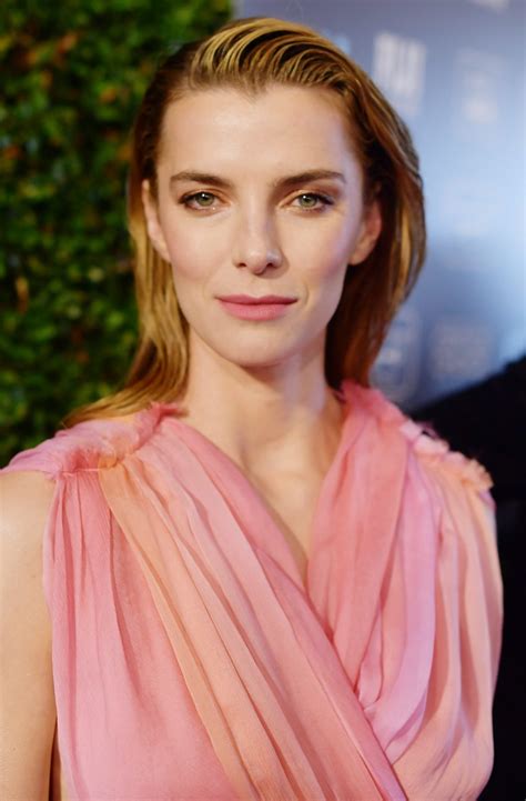 Betty Gilpin - Actress