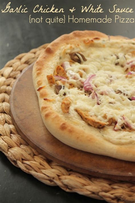 Garlic Chicken and White Sauce Pizza