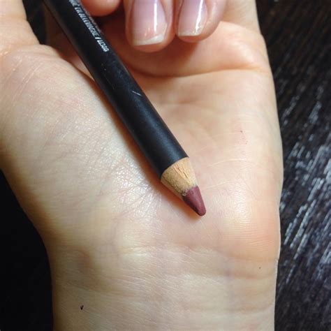Идеальный карандаш для губ MAC Lip pencil Soar | Отзывы покупателей ...