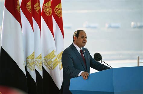 egypts government resigns egyptian streets