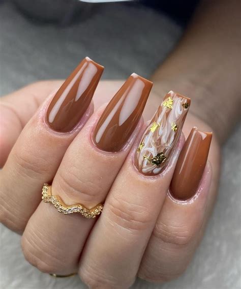 Unha Em Gel Marrom Decorada