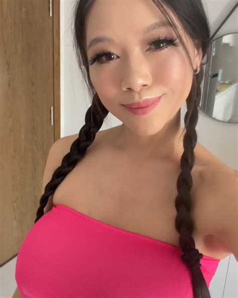 Linny Hill | Gentlemen! Would you say hi to this Asian in the elevator