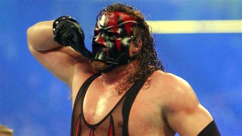 Kane shares how he felt after removing his mask for the first time on ...