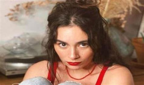 Burcu Gölgedar kim? Yalancılar ve Mumları dizisinin Şebnem'i kaç ...