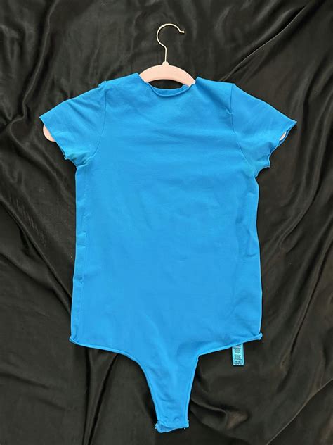 SKIMS SKIMS : ESSENTIAL T-SHIRT BODYSUIT MYKONOS | Grailed