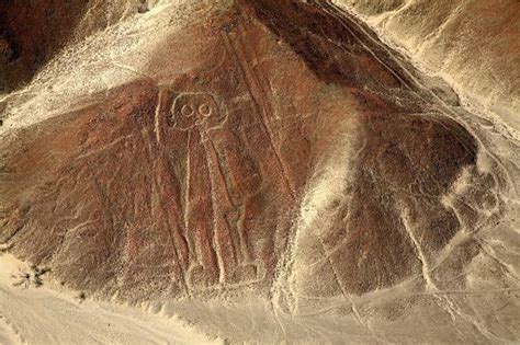 astronaut peru mysteries of the nazca lines man in nazca mountain ...