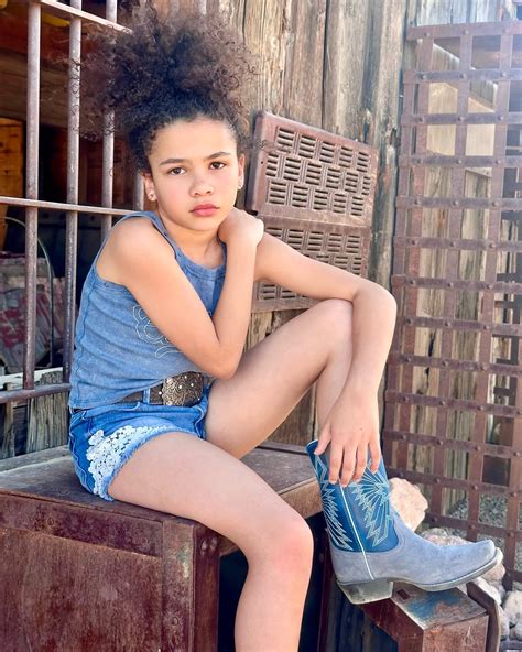 Serenity Grace Russell (@serenitygracerussell) • Instagram photos and